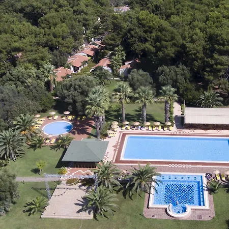 Semesteranläggning (resort) Denizati Village 4*